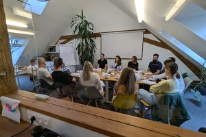 Jak podpořit inovace ve firmách: Klíčové poznatky z diskuse o CX/UX inovacích