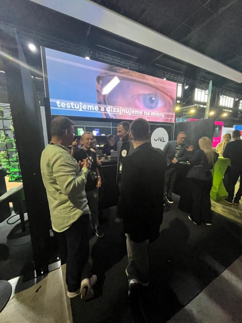 ui42 stánek na upterdame