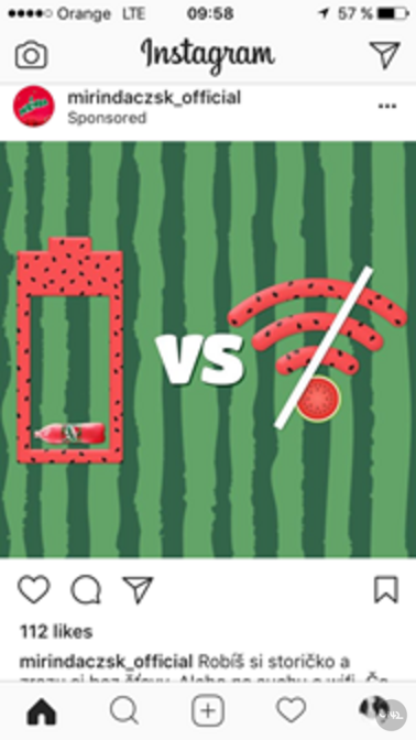 Porovnání symbolu nízké úrovně baterie a symbolu slabého Wi-Fi signálu s motivem melounu na Instagram příspěvku.