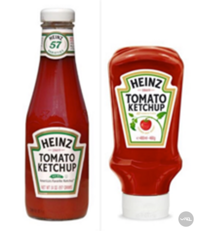 Tradiční a moderní láhev kečupu Heinz vedle sebe