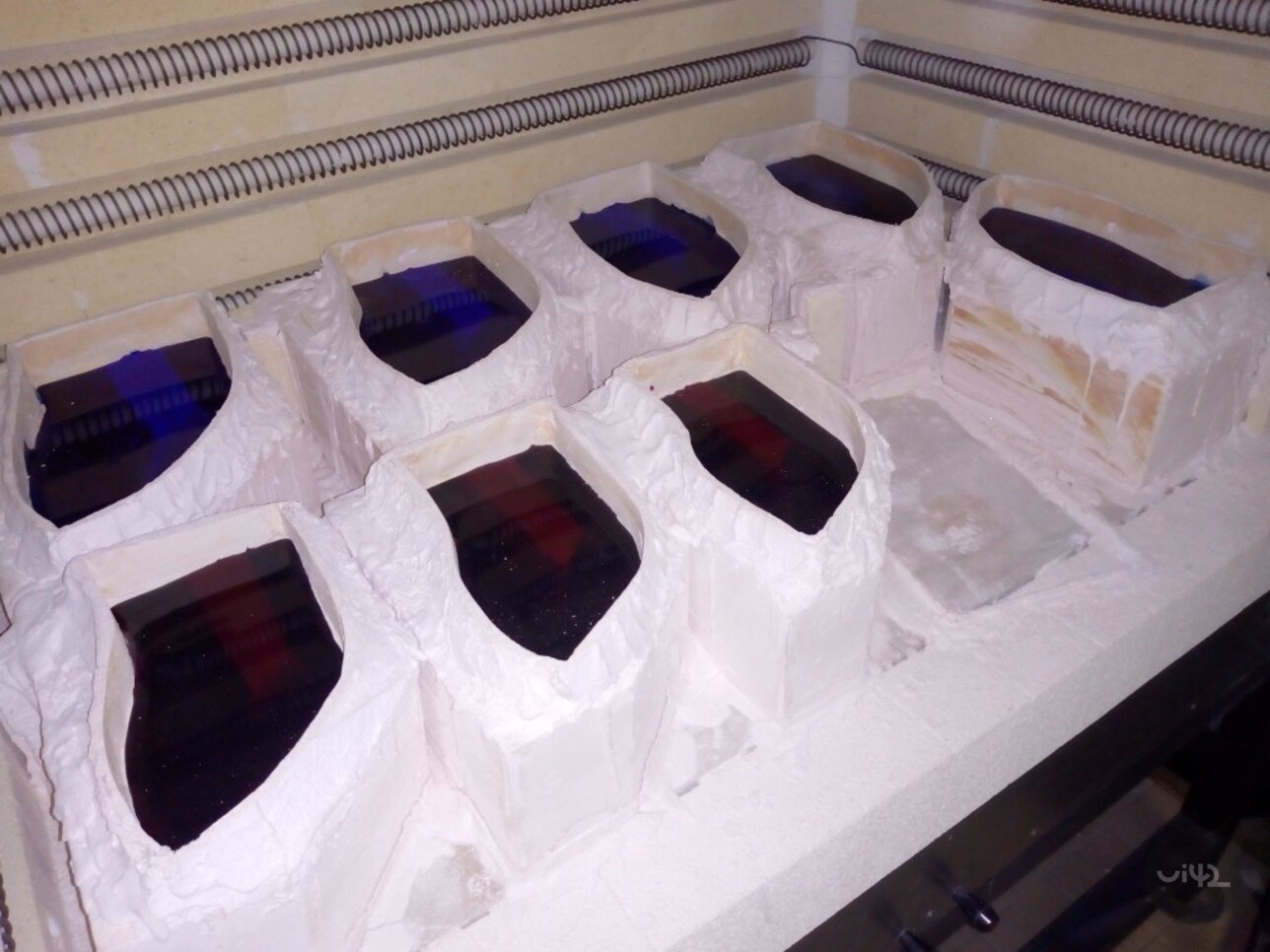 Proces výroby skleněných trofejí pro MastersGate 2019 v keramických formách