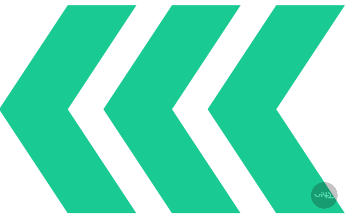 Tři zelené šipky směřující vlevo na bílém pozadí